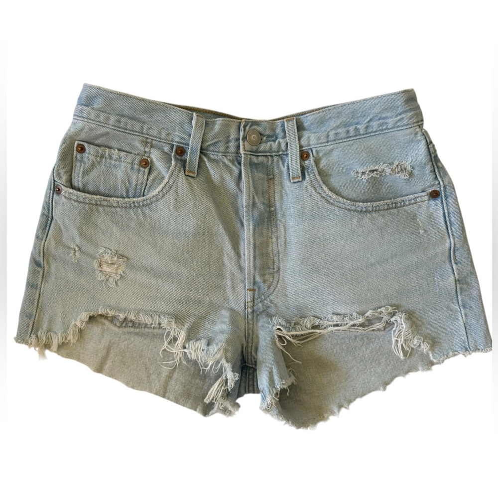 Levi’s 501 Distressed Cutoff Shorts – Light Wash – Size 28